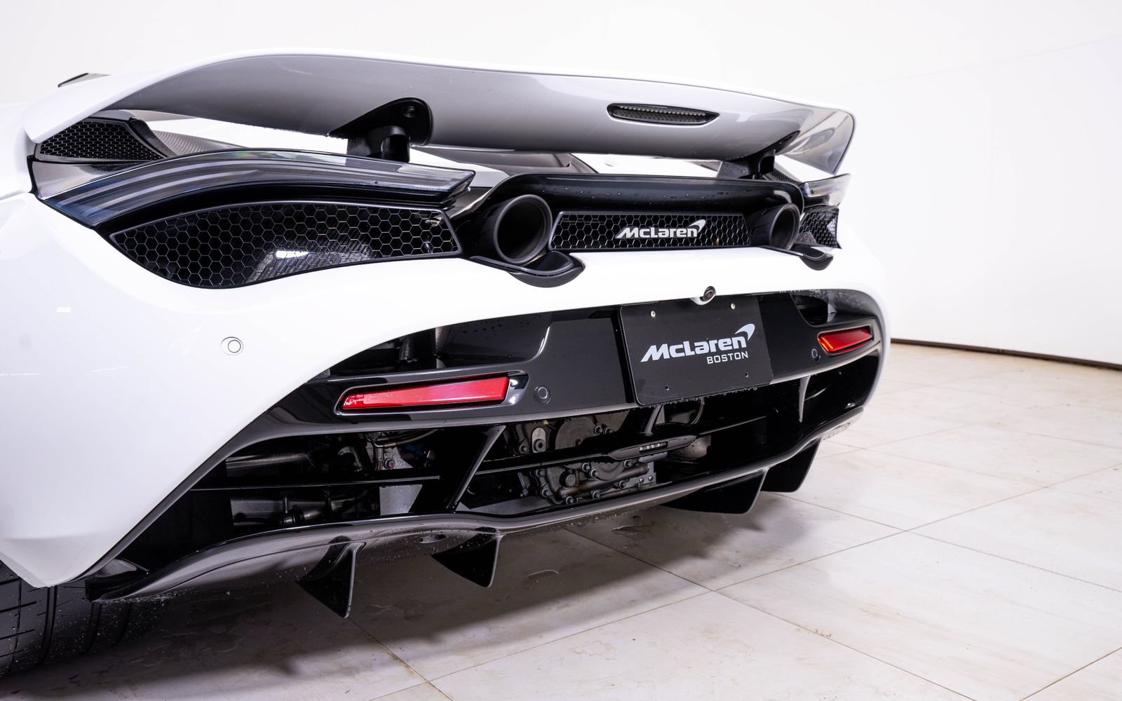 Used 2021 McLaren 720S Performance photo 14