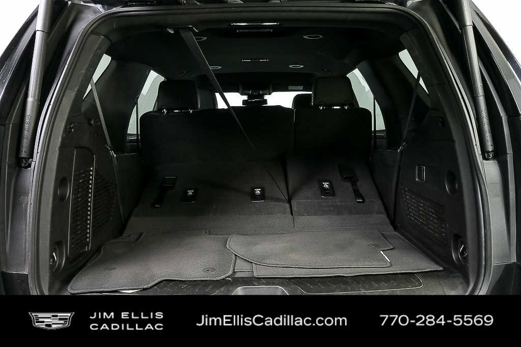 2025 Chevrolet Suburban LT