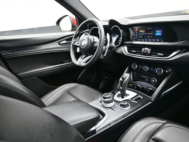 2023 Alfa Romeo Stelvio Sprint