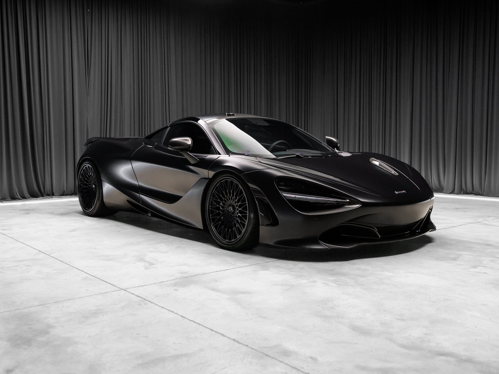 Used 2018 McLaren 720S photo 19