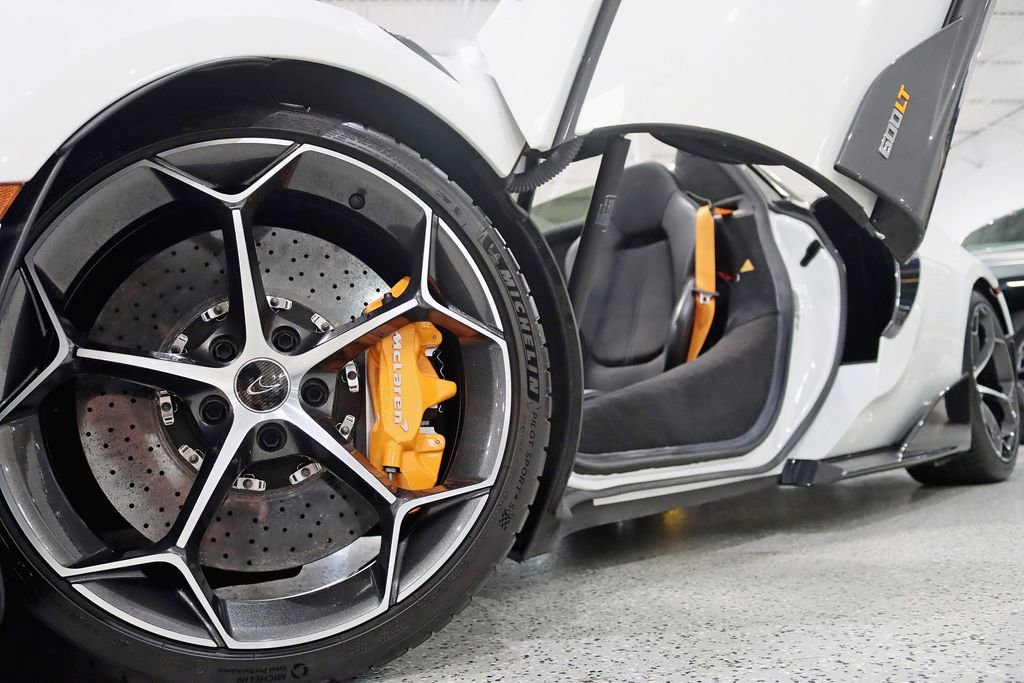 Used 2020 McLaren 600LT Spider photo 7