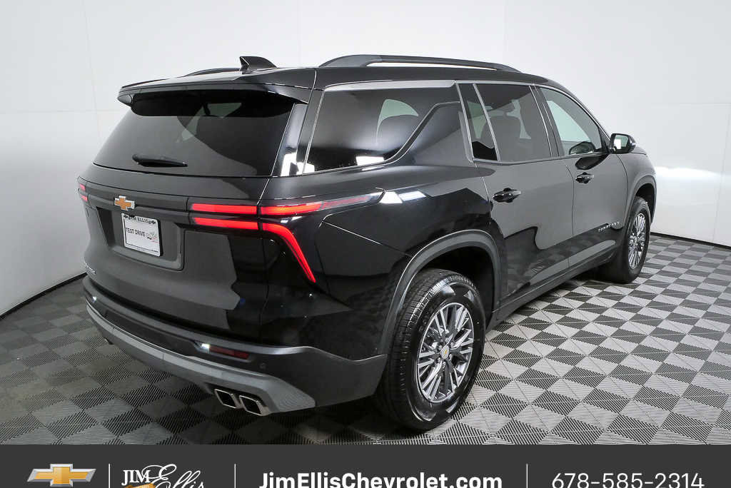 2025 Chevrolet Traverse LT