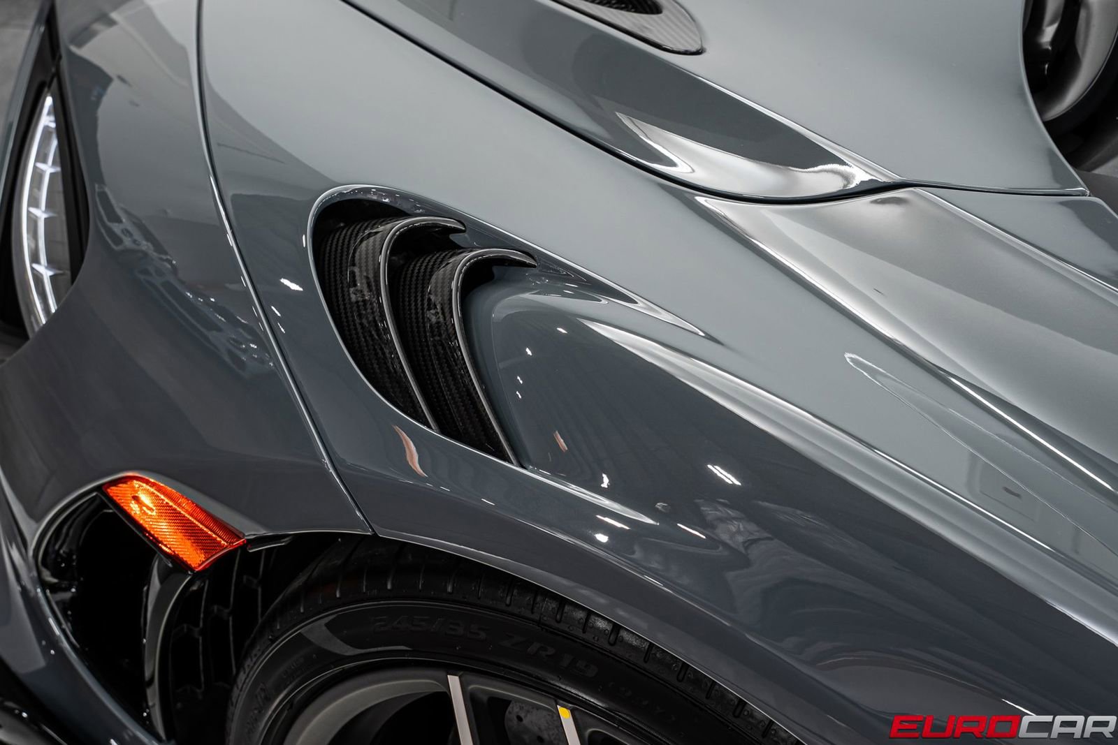 Used 2022 McLaren 765LT photo 19