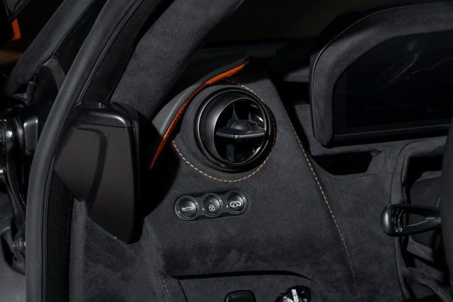 Used 2019 McLaren 720S Performance photo 11