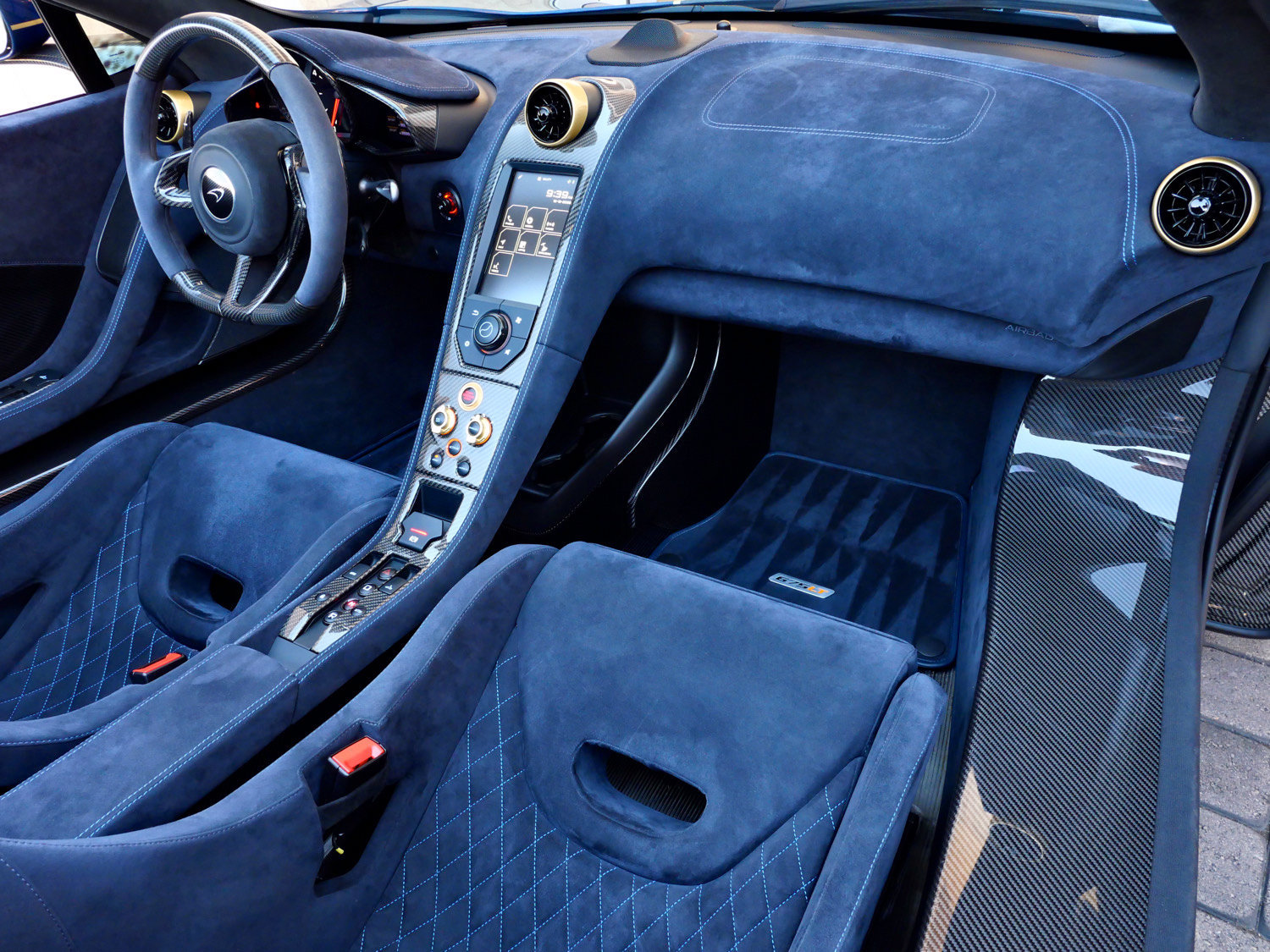 Used 2016 McLaren 675LT Spider photo 10