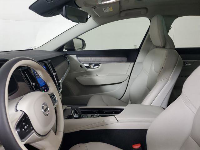 2023 Volvo S90 B6 Plus