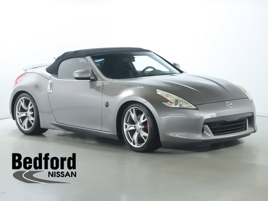 Used 2010 Nissan 370Z Roadster