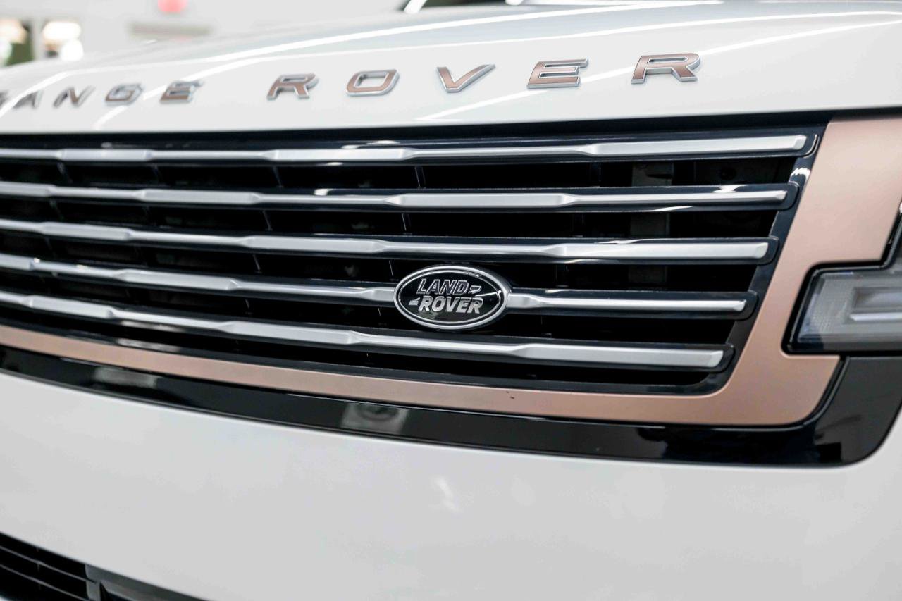 2024 Land Rover Range Rover SV