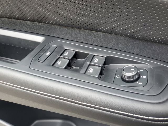 2026 Volkswagen Atlas Cross Sport SEL Premium R-Line