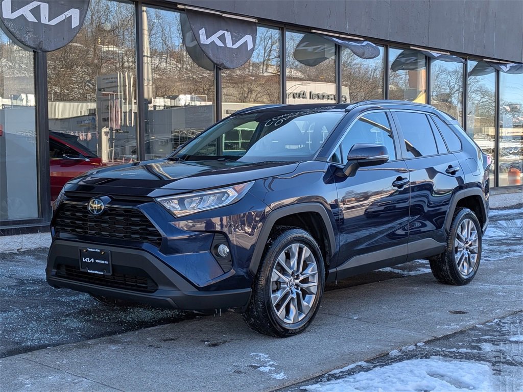 Used 2019 Toyota RAV4 XLE Premium for Sale Near Me - Autotrader