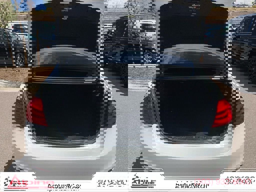 2018 BMW 320i xDrive Sedan