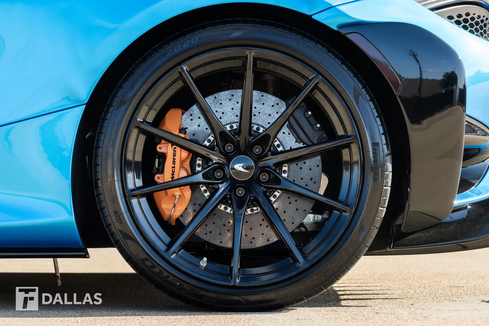 Used 2022 McLaren 765LT photo 9