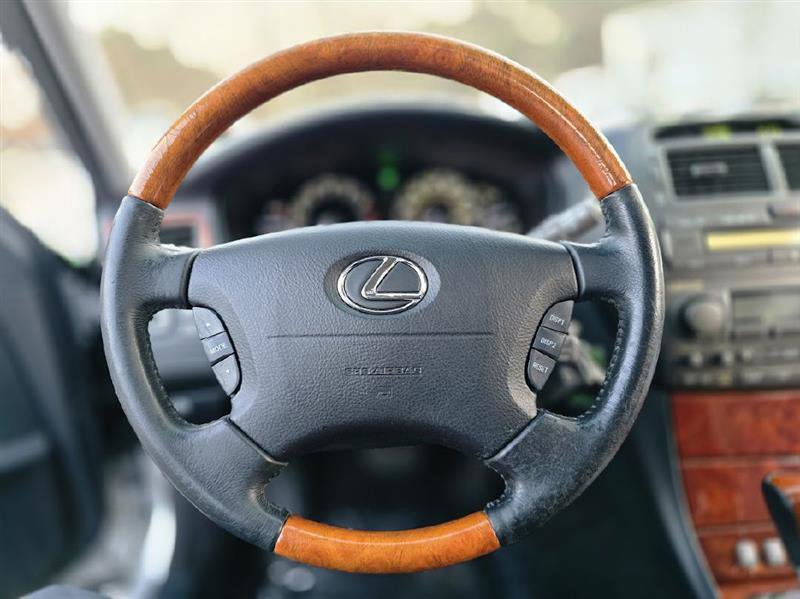 2004 Lexus LS 430