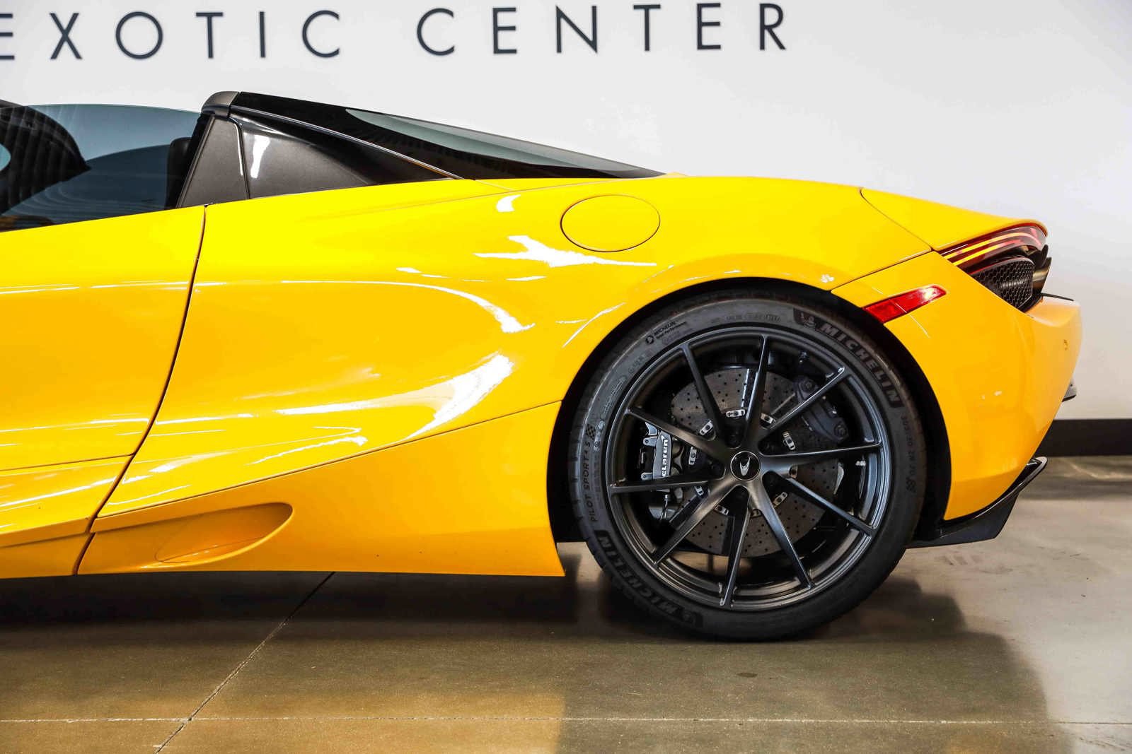 Used 2022 McLaren 720S Performance photo 22