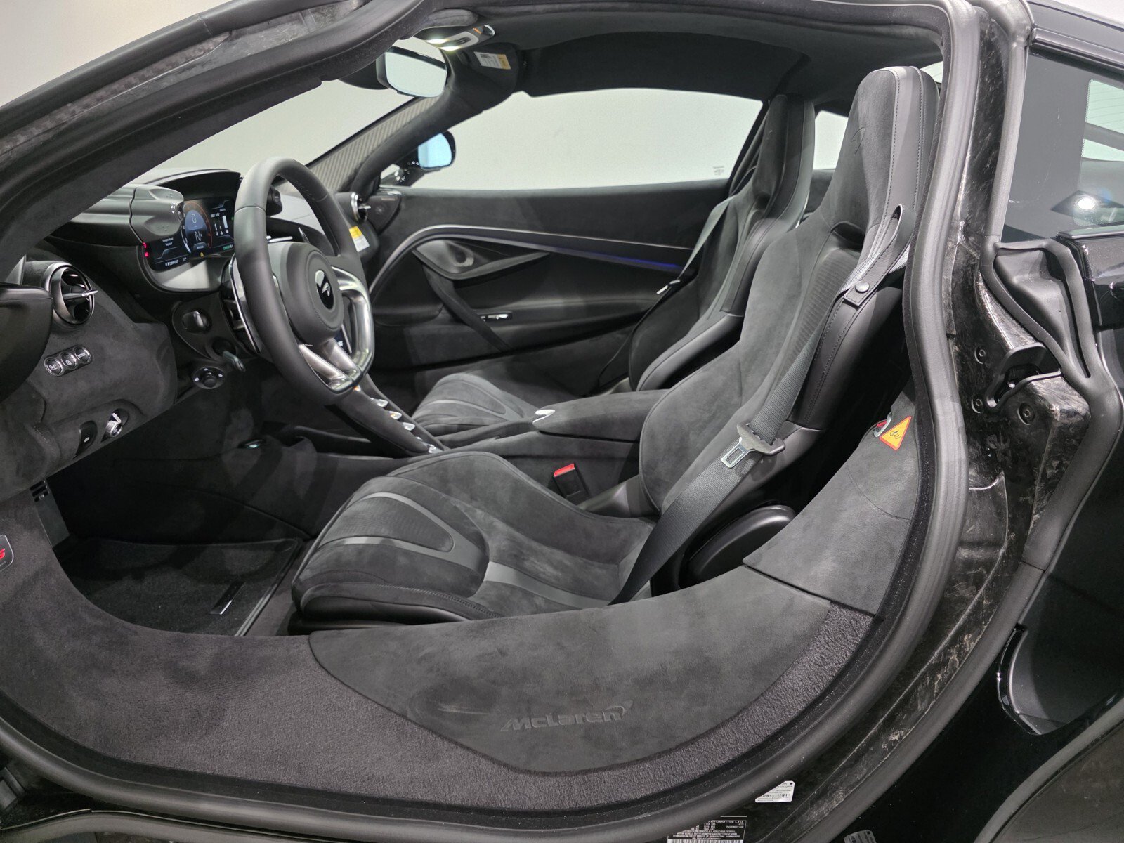 New 2026 McLaren 750S Coupe photo 6