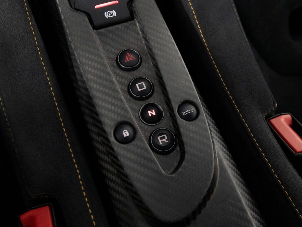 Used 2015 McLaren P1 photo 47