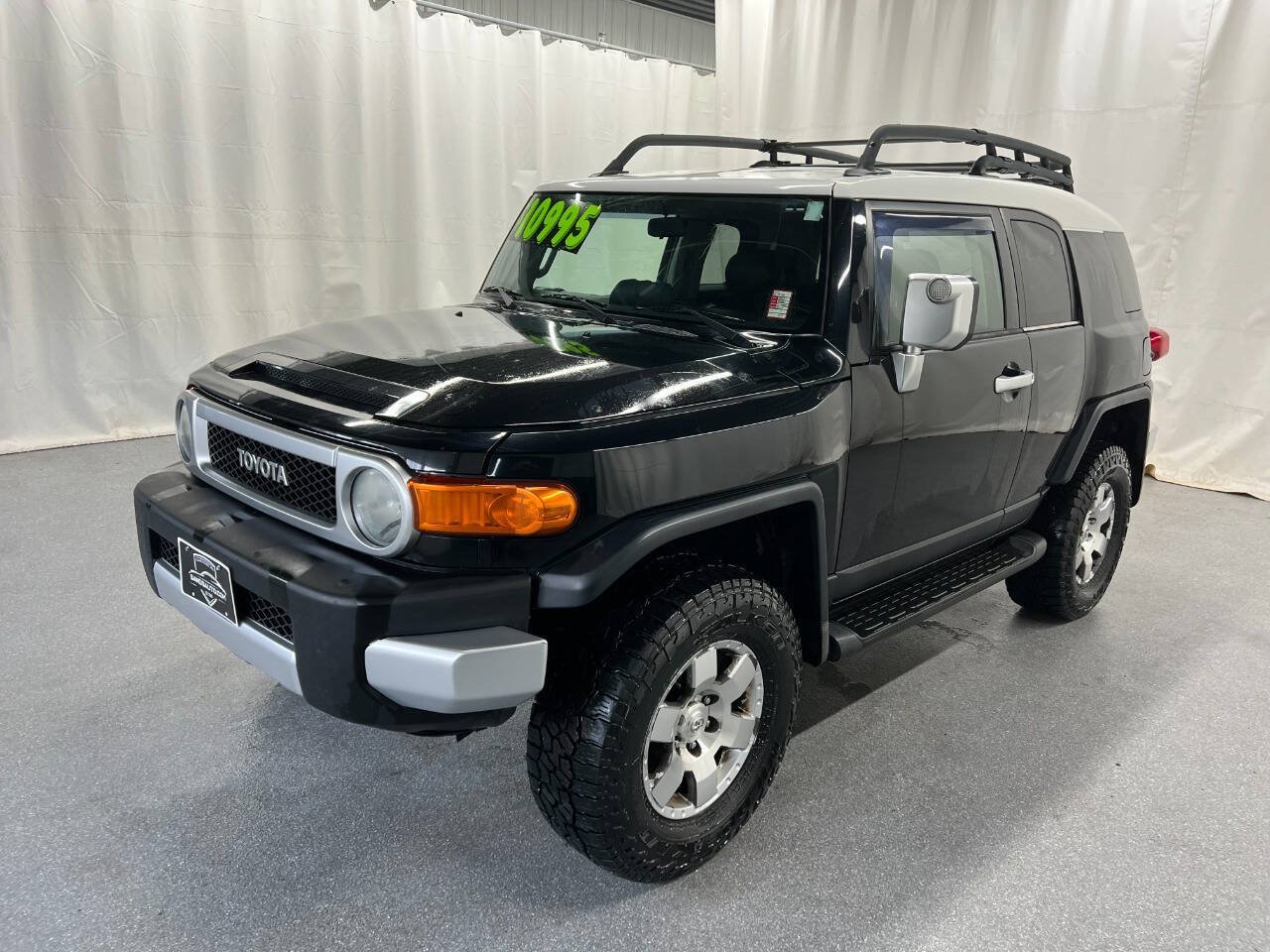 Used 2007 Toyota FJ Cruiser 4WD w/ Upgrade Pkg 2