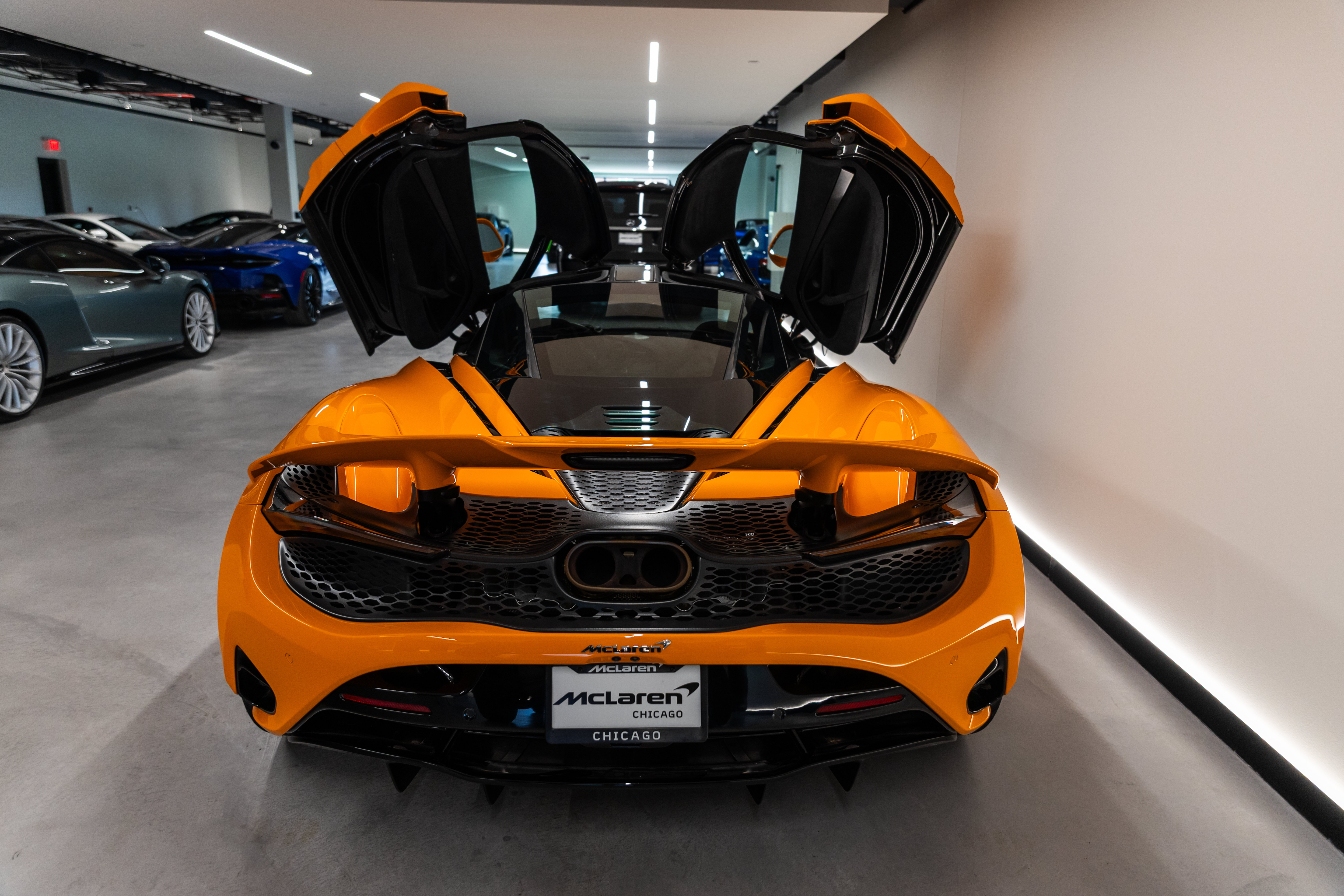 New 2025 McLaren 750S photo 18