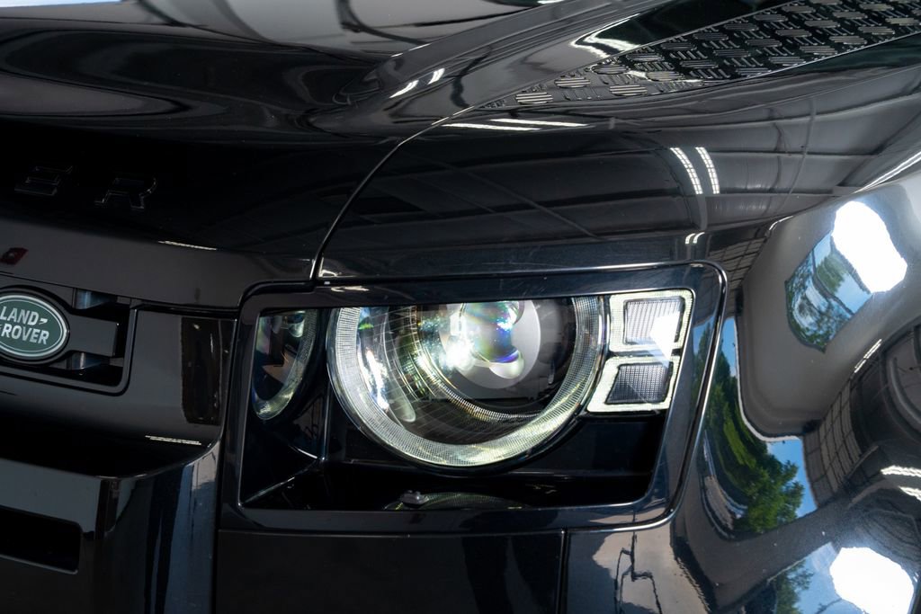 2024 Land Rover Defender 90 S