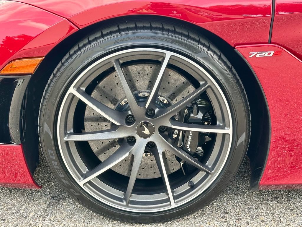 Used 2022 McLaren 720S Luxury photo 18