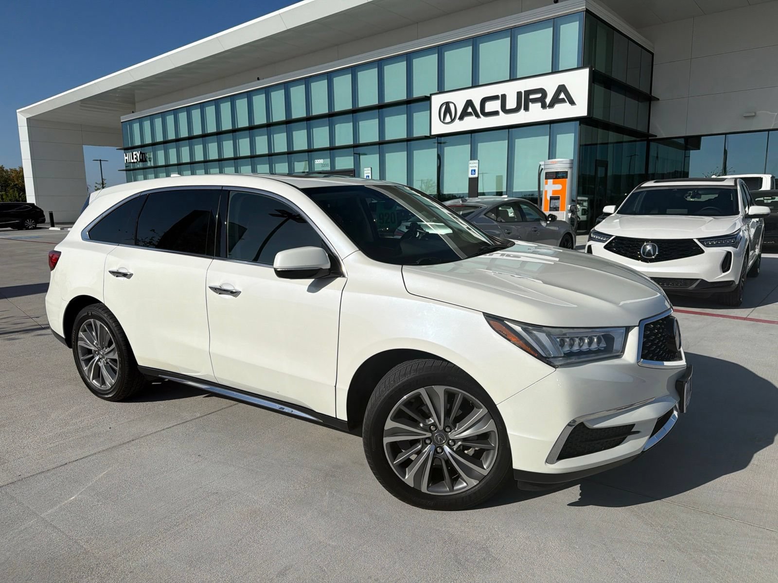 Used 2017 Acura MDX w/ Technology Package