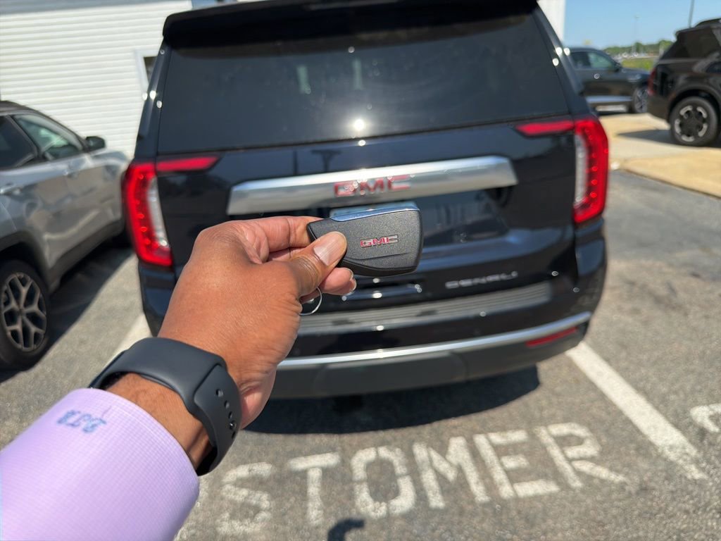 2023 GMC Yukon Denali