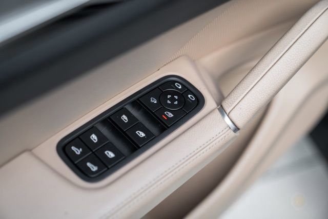 2022 Porsche Cayenne Platinum Edition