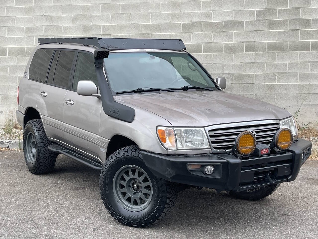 Used 2004 Toyota Land Cruiser w/ Convenience Pkg