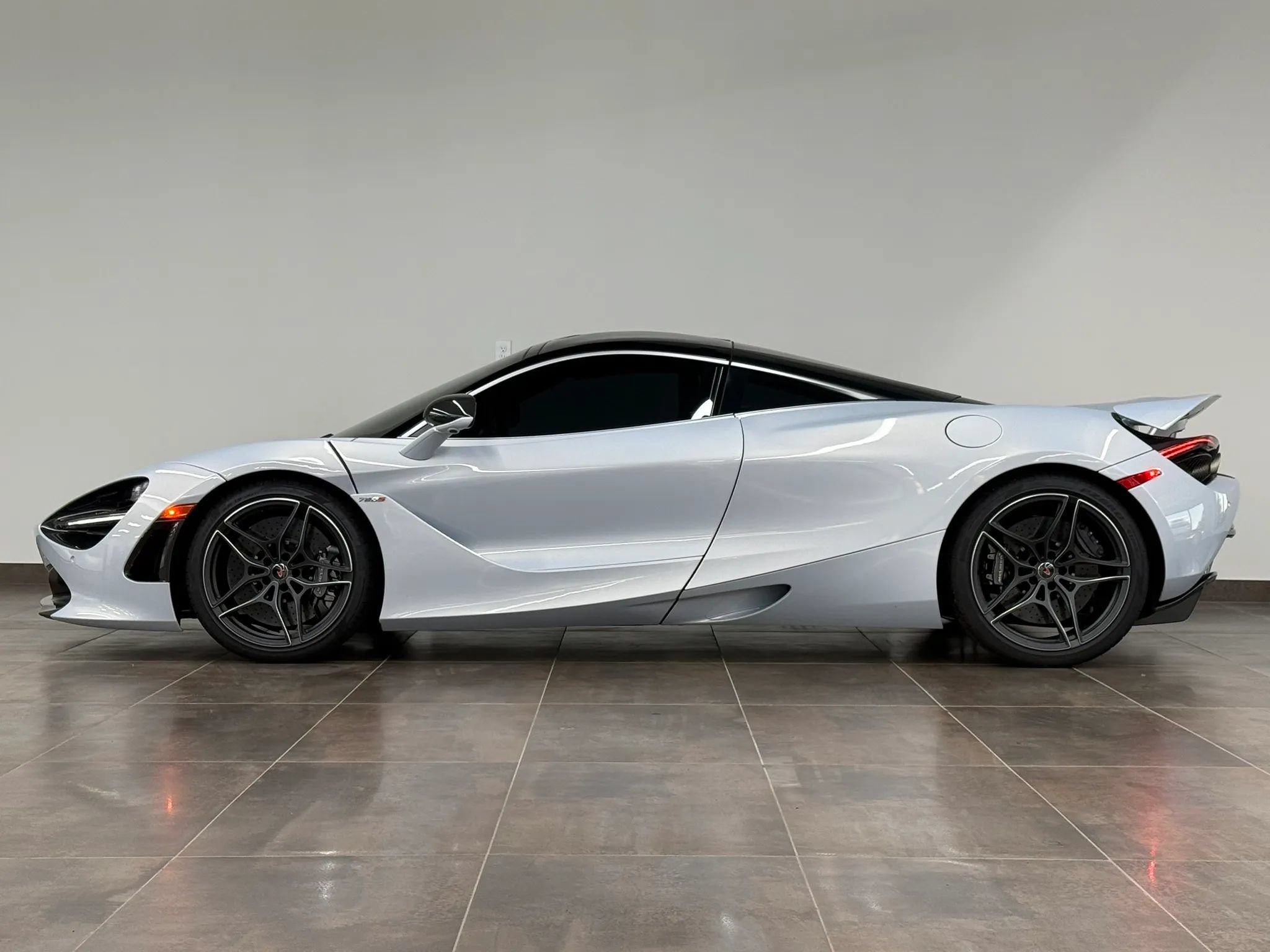 Used 2018 McLaren 720S 3