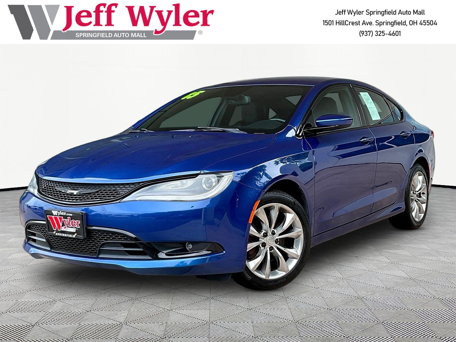 Used 2015 Chrysler 200 S w/ Comfort Group