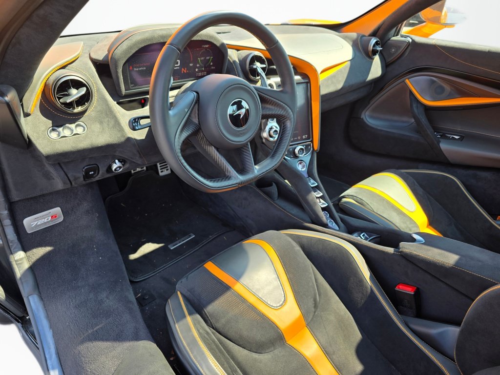 Used 2022 McLaren 720S Performance photo 31