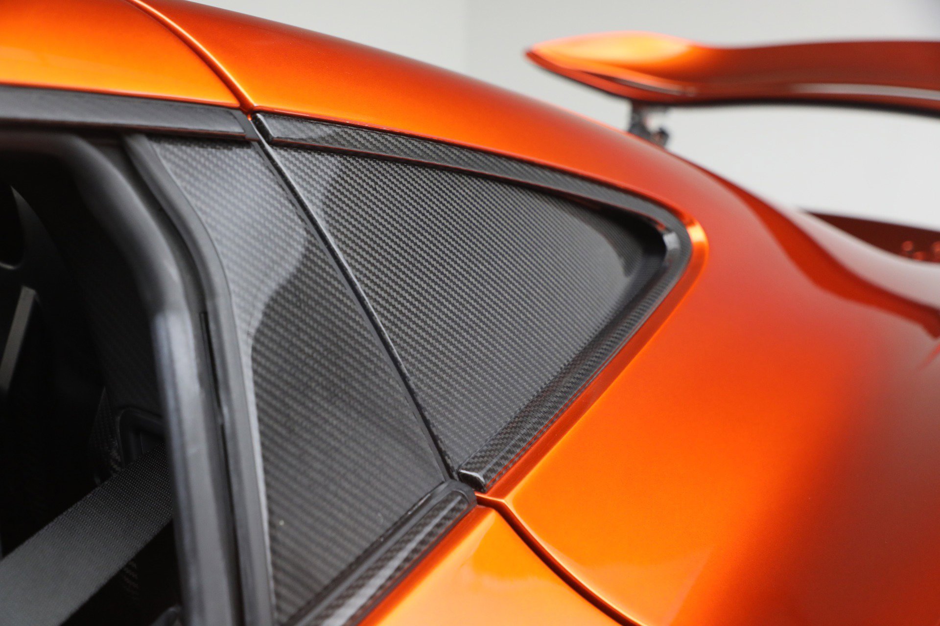 Used 2015 McLaren P1 photo 35