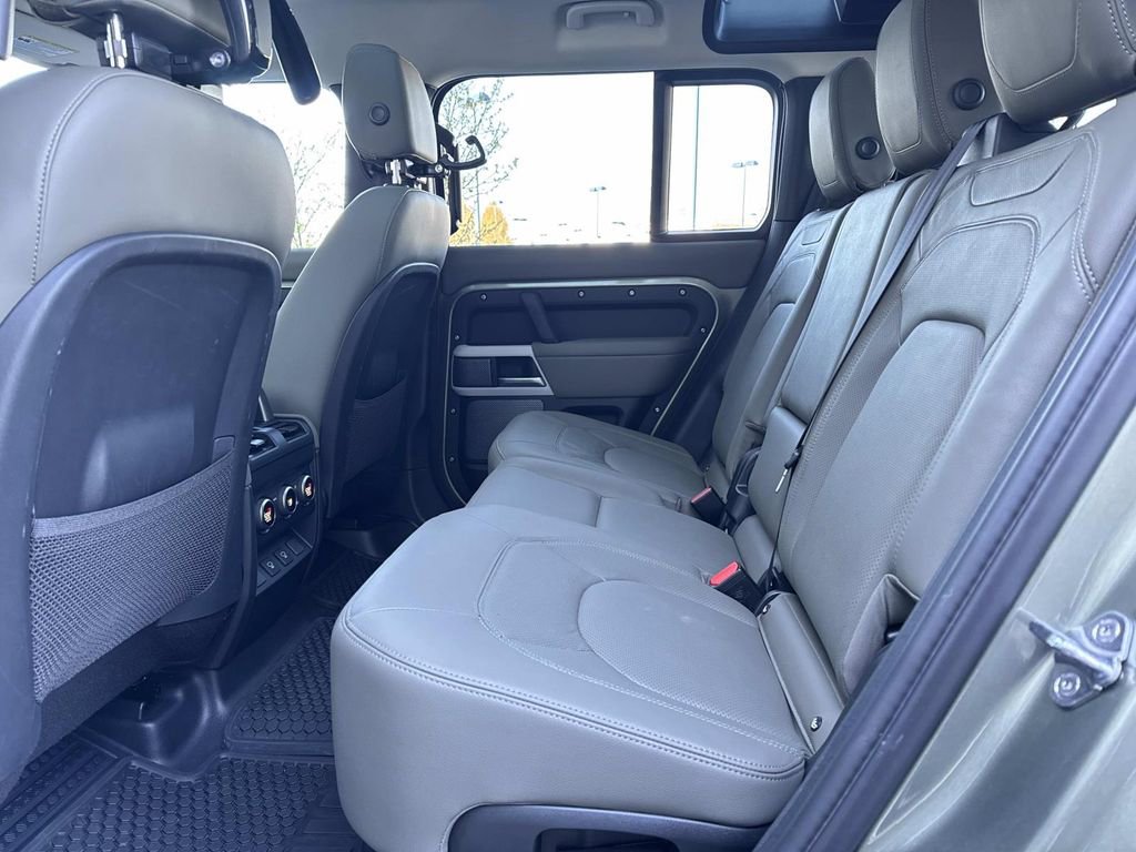 2024 Land Rover Defender 110 S