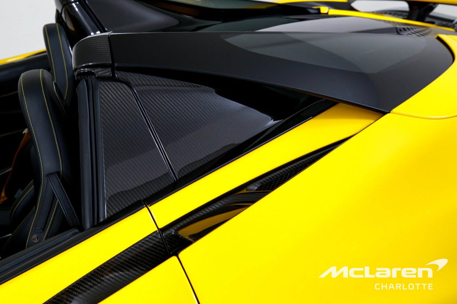Used 2022 McLaren 765LT photo 32