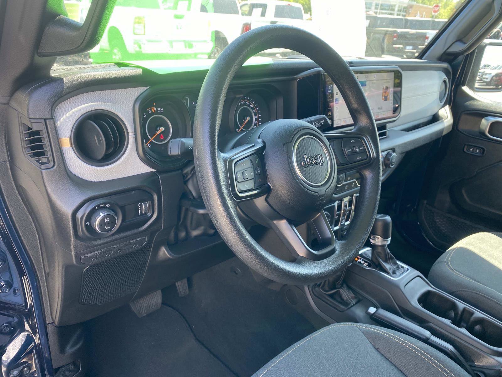 2025 Jeep Gladiator Sport