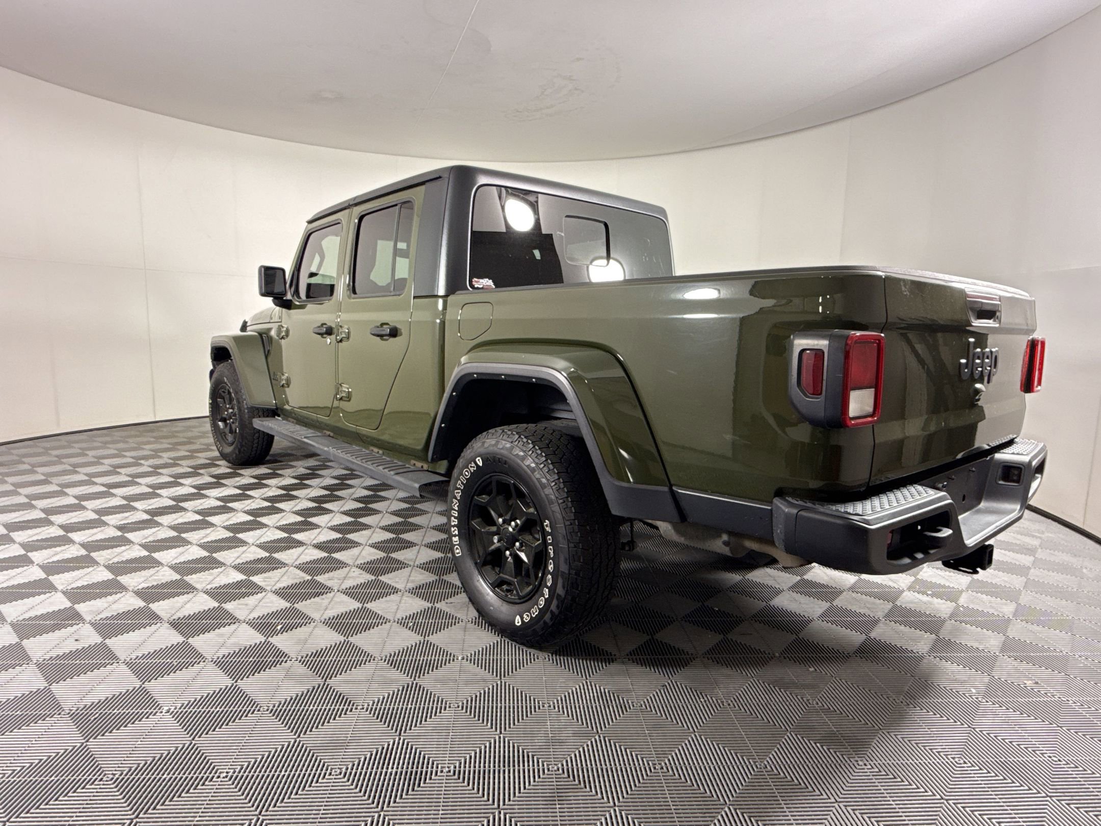 2021 Jeep Gladiator Willys