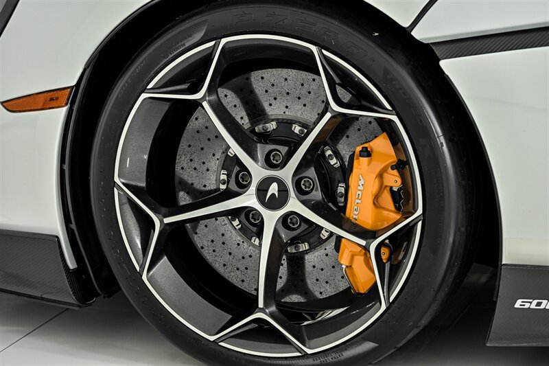 Used 2019 McLaren 600LT photo 28