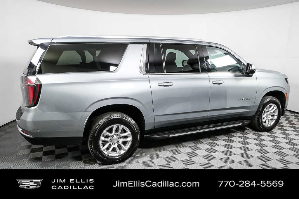 2025 Chevrolet Suburban LT