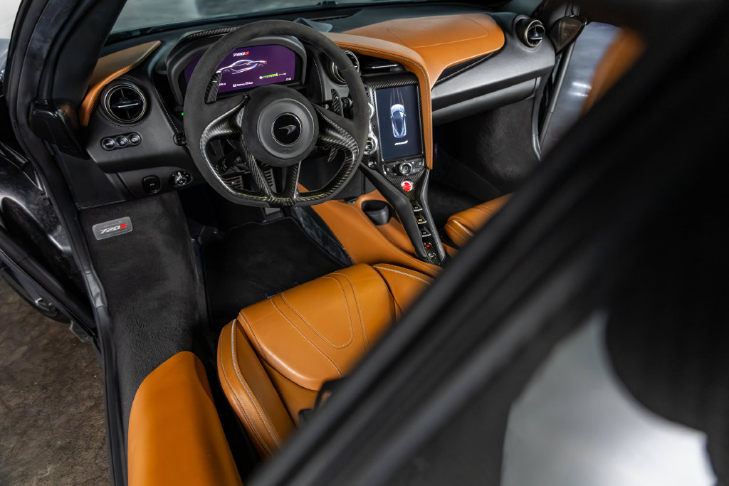 Used 2020 McLaren 720S Luxury photo 28