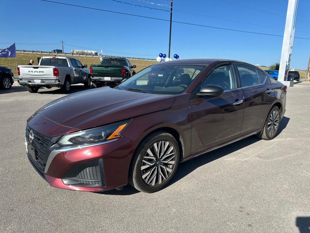 Used 2024 Nissan Altima 2.5 SV