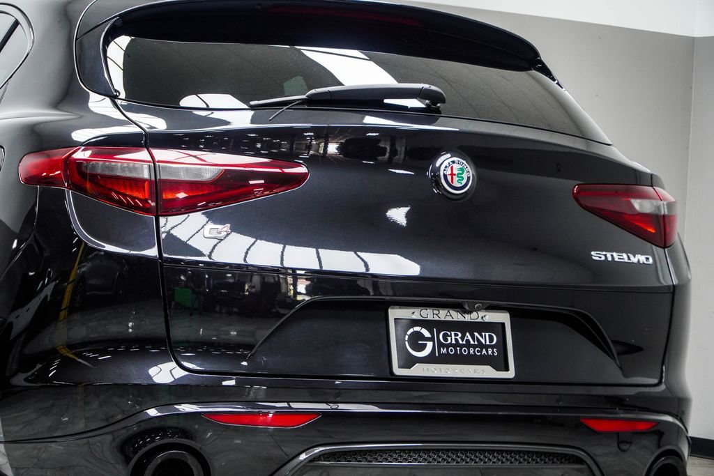 2023 Alfa Romeo Stelvio Veloce