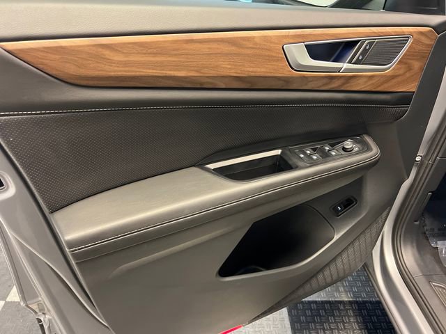 2025 Volkswagen Atlas SE