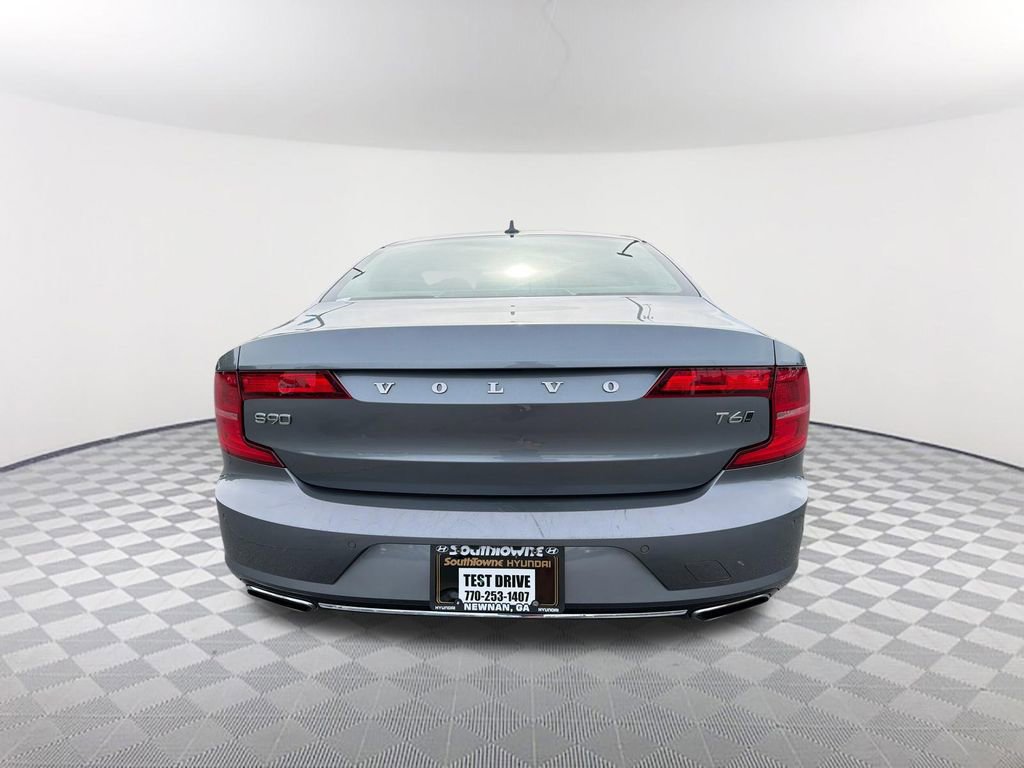 2017 Volvo S90 T6 Momentum