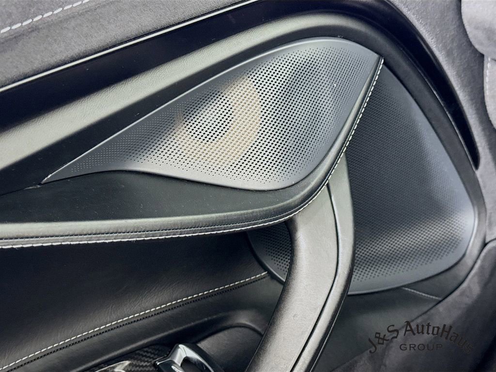 Used 2020 McLaren 720S Performance photo 24