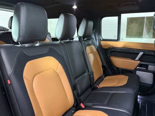 2024 Land Rover Defender 130 X-Dynamic SE