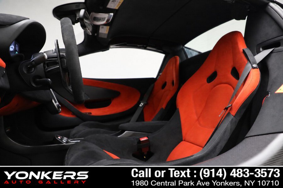 Used 2020 McLaren 600LT Spider photo 17