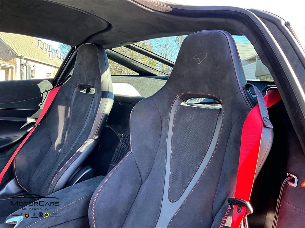 New 2026 McLaren 750S photo 9