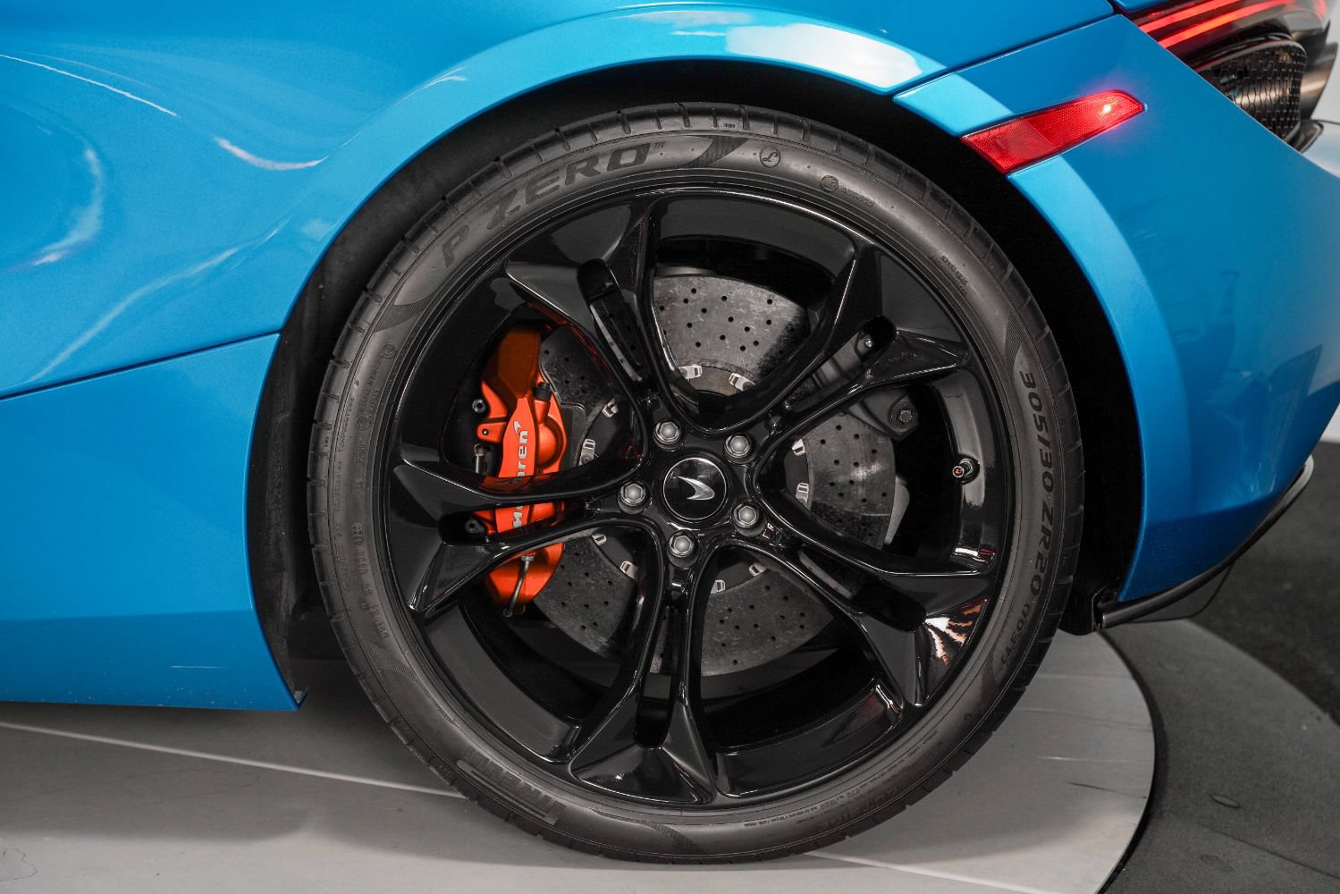 Used 2020 McLaren 720S Luxury photo 22