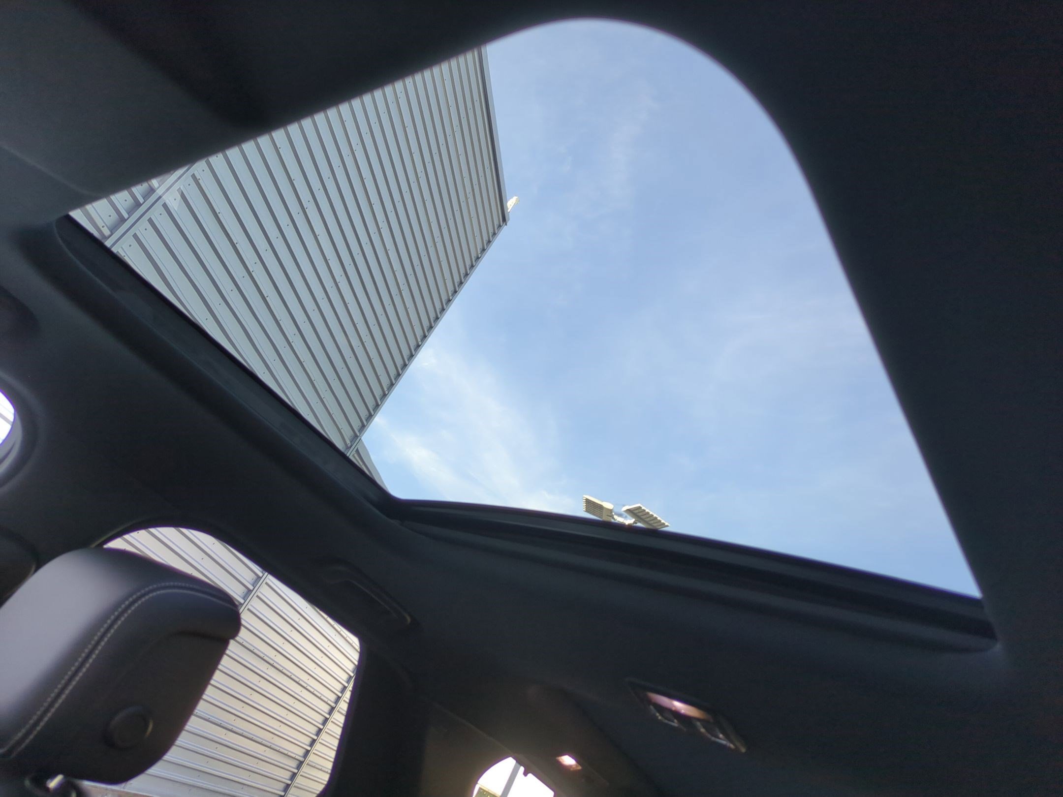 2025 Land Rover Discovery S