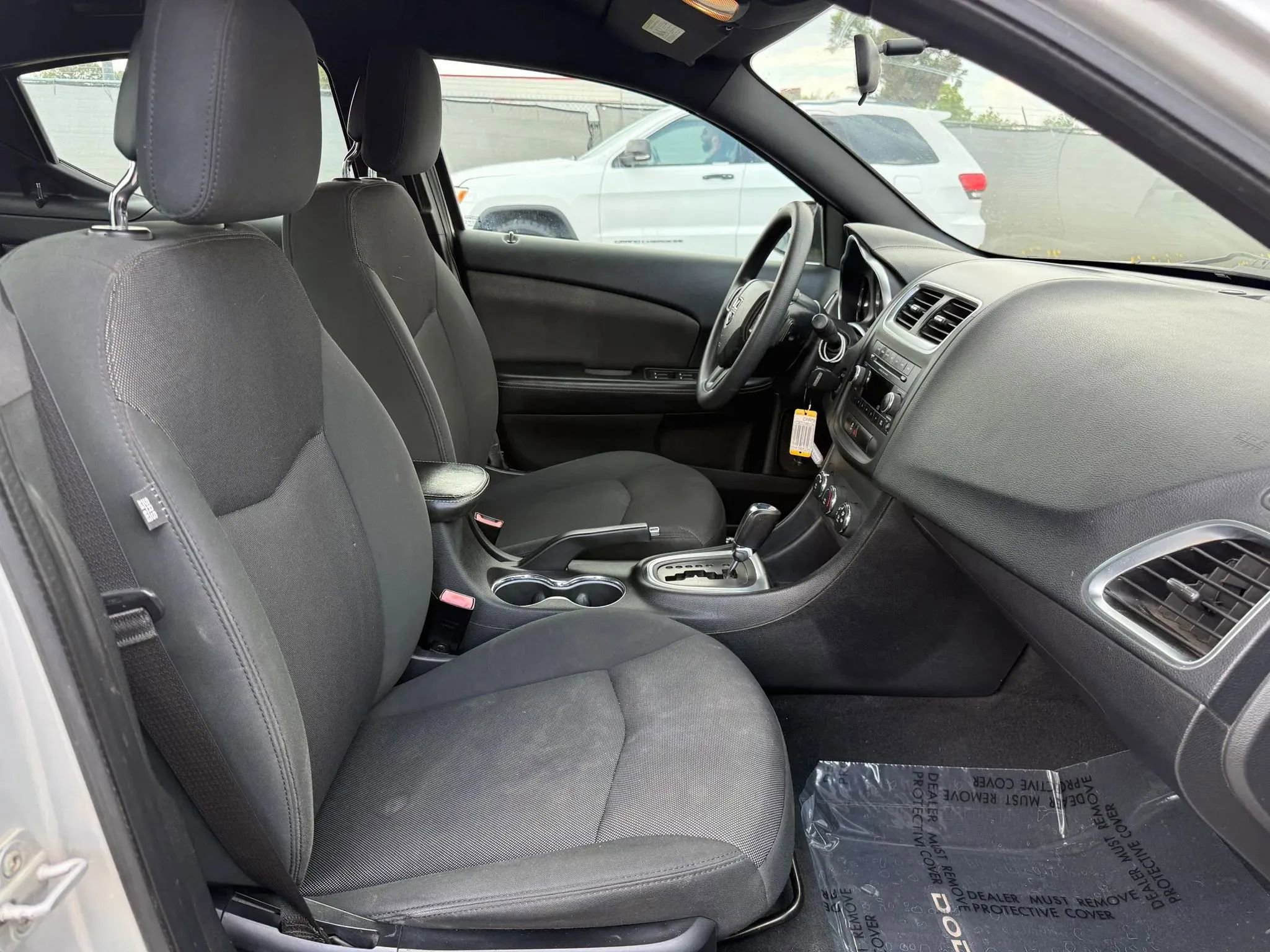 2012 Dodge Avenger SE